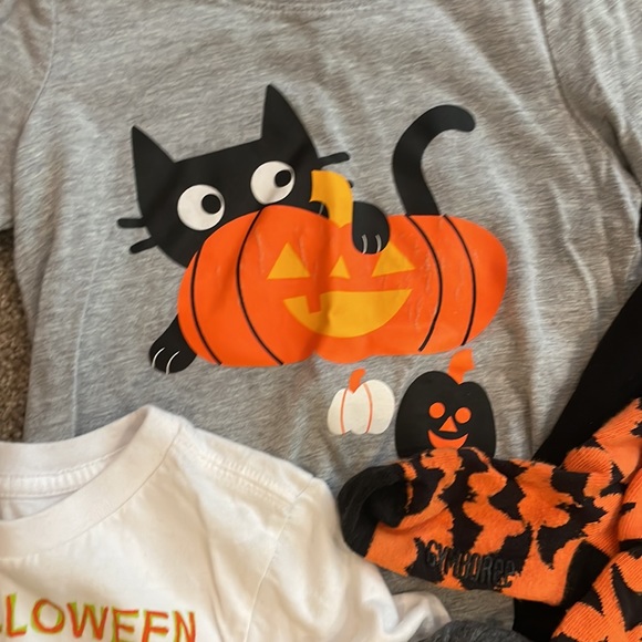 5 Halloween t shirts, all 3T - Picture 5 of 5